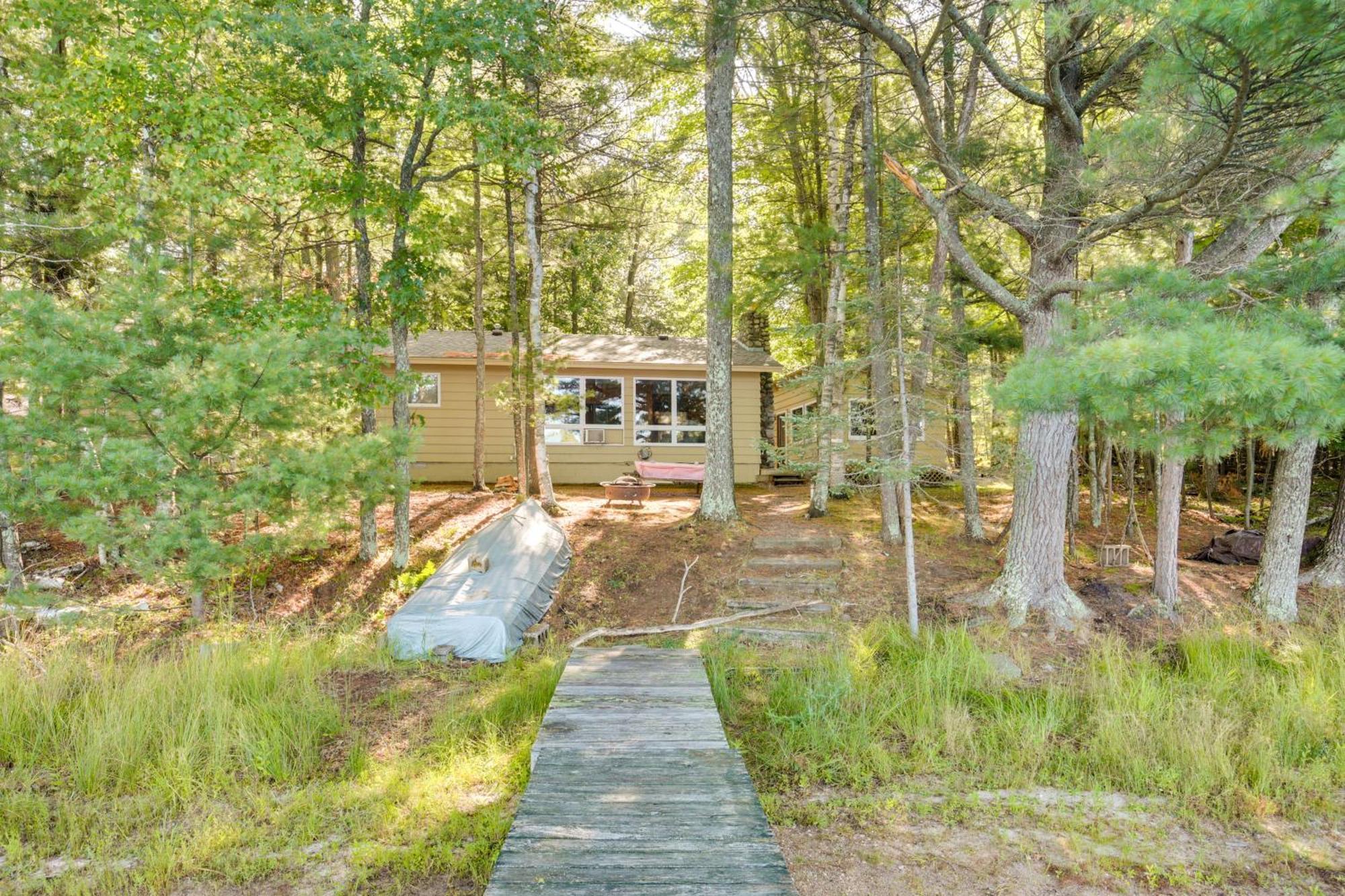 Serene Woodruff Cottage Lakefront Access! Екстер'єр фото